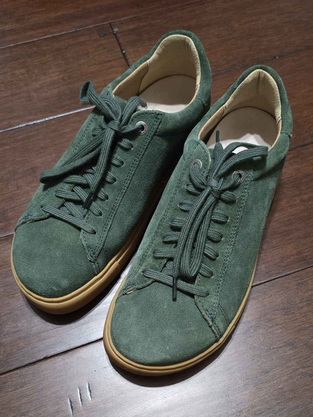 Unisex Suede Low-Top Sneakers in Forest Green